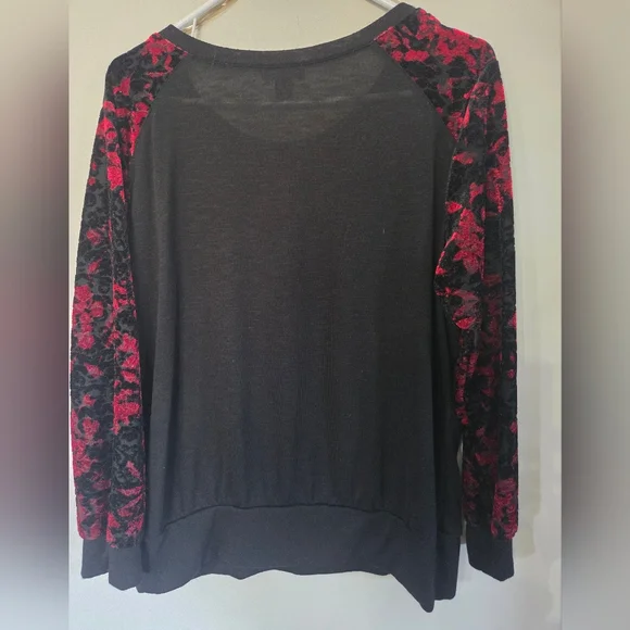 Alyx Black Pullover Top with Red Floral Sleeves 1X - Picture 2 of 5